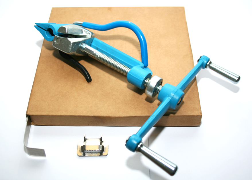 Heavy-Duty Banding Tool with Cutter